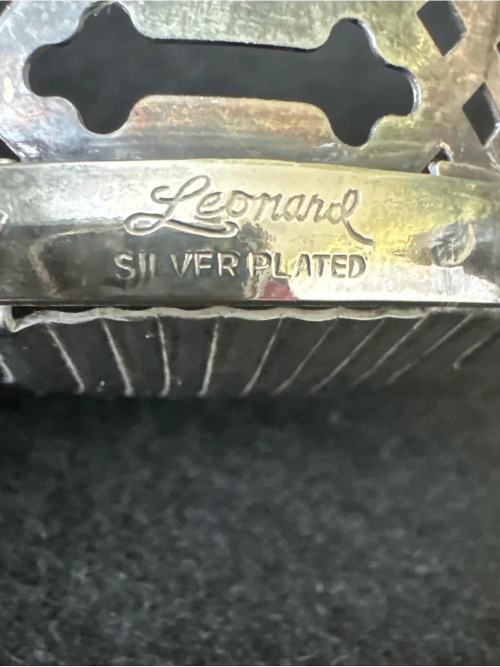 Vintage Leonard Silver Plate Pierced Biscuit Cracker Holder Metal Cradle Basket